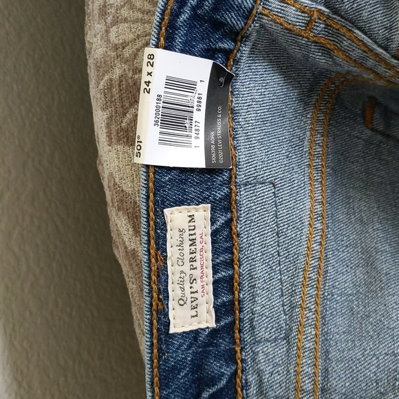 Levi's ORIGINAL CROPPED WOMEN'S JEANS - Picture 7 of 9